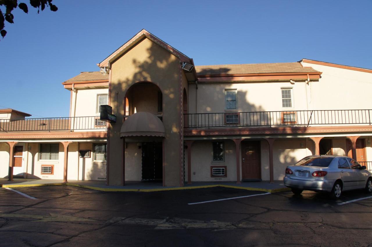 Royalinn&suites Burlington Extérieur photo